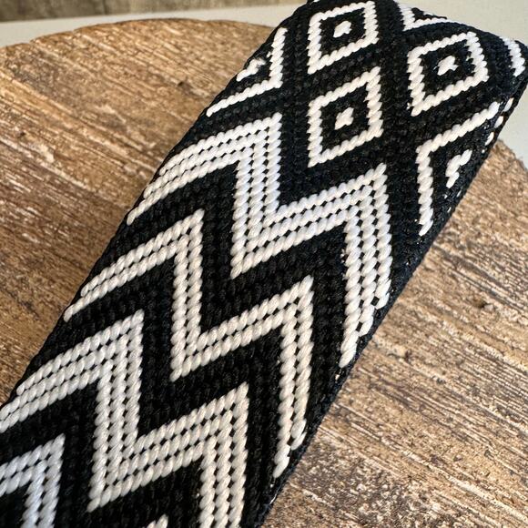 Black White Chevron Purse Strap Adjustable Crossbody Guitar Strap NEW FAST SHIP - Picture 3 of 4